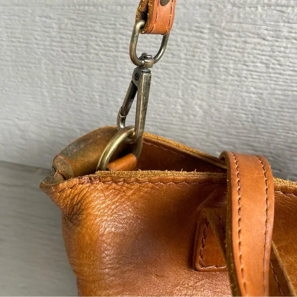 Portland Leather Goods Medium Crossbody Tote Purse Bag Chestnut Brown - Picture 10 of 16